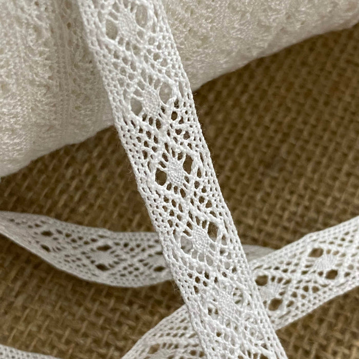 Fine Cluny Trim Lace Natural Cotton 1/4" Wide White Yardage Vintage Antique Irish Edging, Multi Use: Garments Arts Crafts Costumes Table Runner DIY Sewing