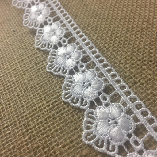Trim Lace Daisy Fan Scallops Design Thick Quality Venise 1.25" Wide, White. Use Examples: Garments Bridal Decorations Crafts Veils Costumes