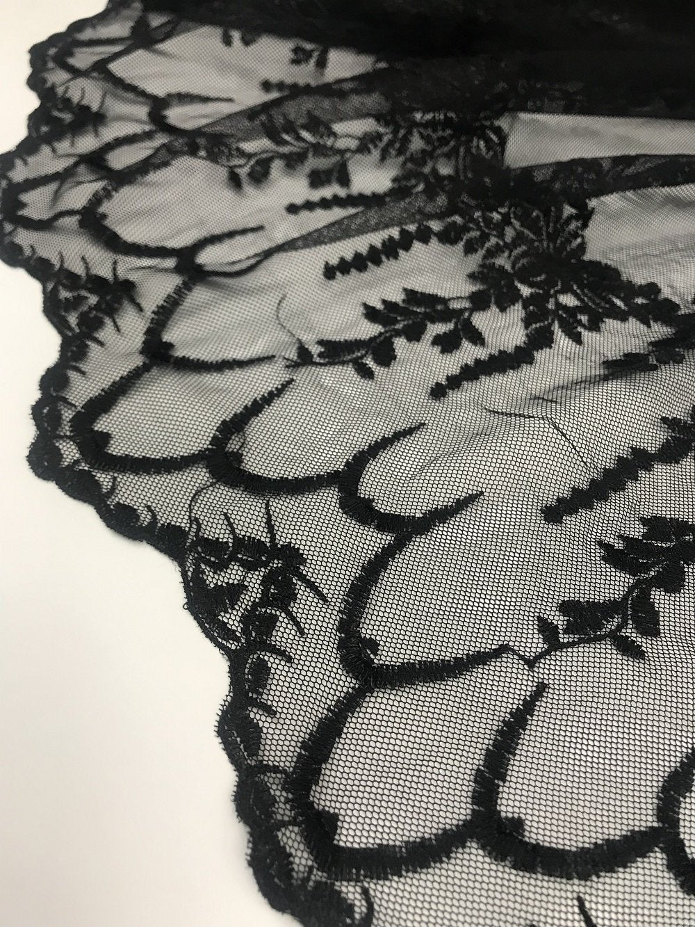 Embroidered Mesh Fabric Elegant Drapes Design Border Soft Drapey, 52 ...